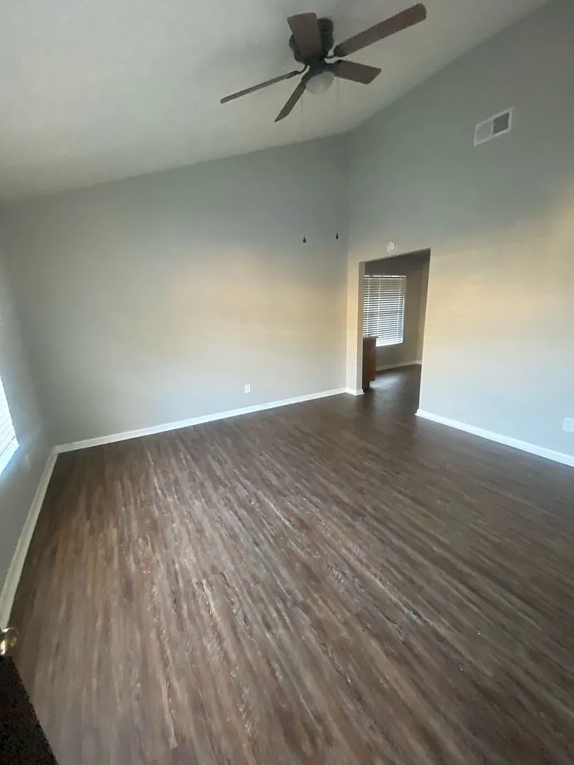 Feemster Lake Apartments — Photo 2