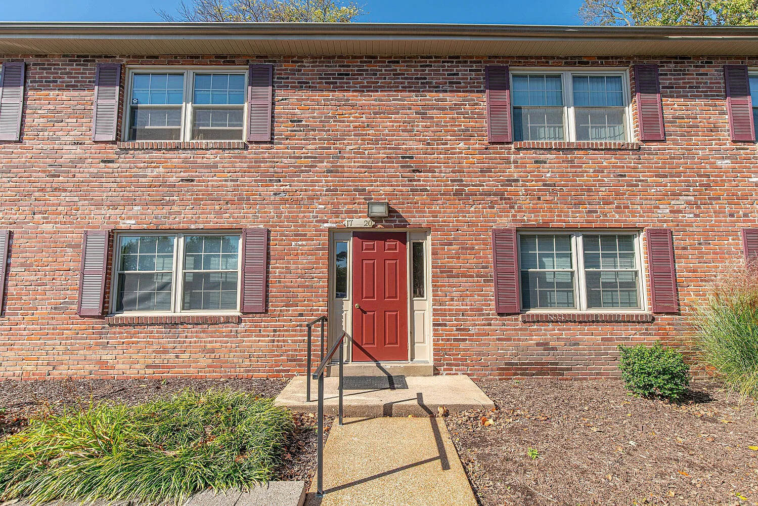 Brentwood Place — Photo 3