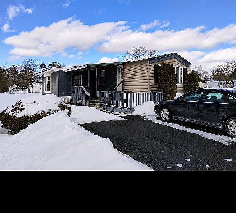 1st image of 4 Birch Ln