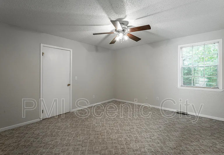 1602 Rustic Homes Ln — Photo 16