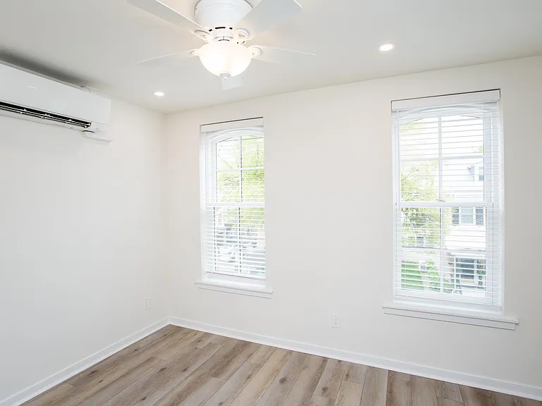 41 Bridge St #D — Photo 12