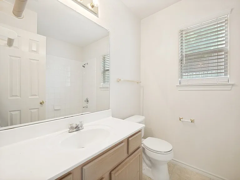 4528 Saint Francis Ave — Photo 11
