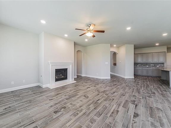 3rd image of 13608 Canals Dr