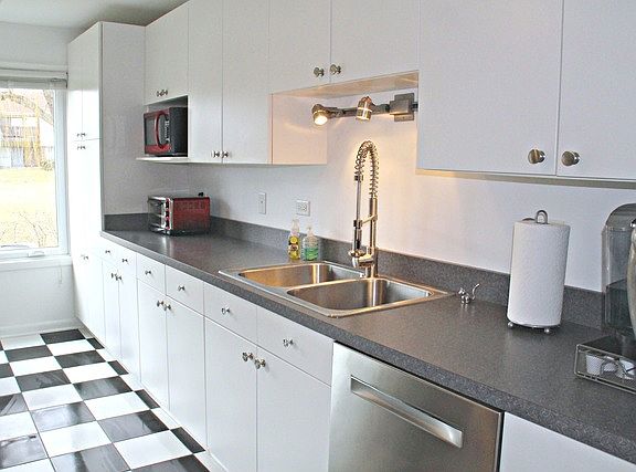 2nd image of 916 E Tower Ct Unit 3