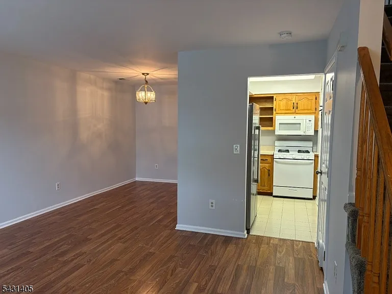 646 Faulkner Dr — Photo 4