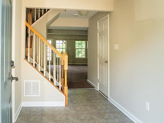 4th image of 10246 Whitworth Ln