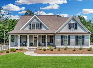 979 Cable Rd, Waleska, GA 30183