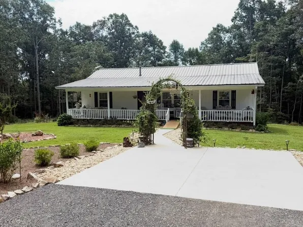 2014 Athens Rd, Royston, GA 30662