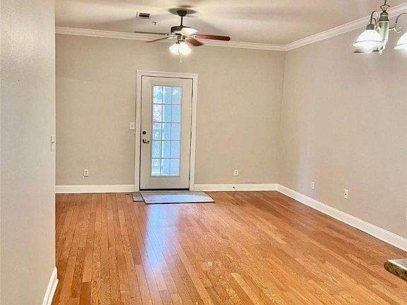 4th image of 3218 Veterans Memorial Pkwy APT 1305