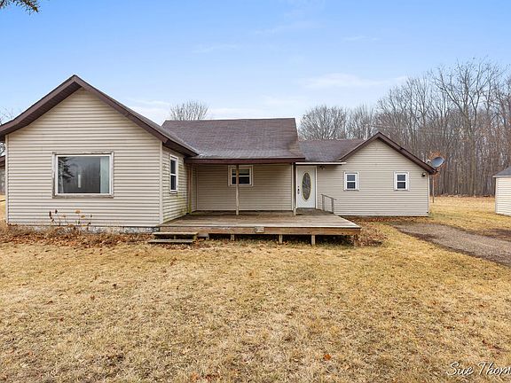 2nd image of 5057 N Bailey Rd