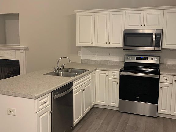 4th image of 823 Eagle Bluff Ct