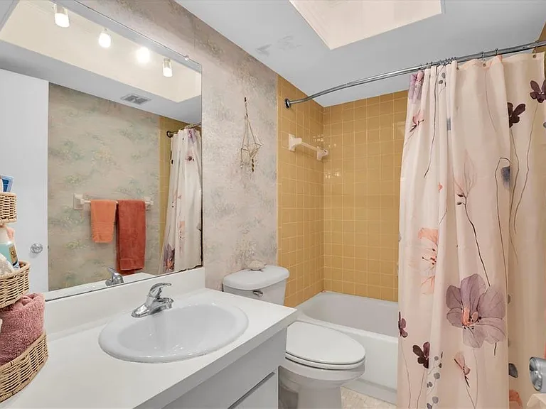 5575 Gulf Blvd #337 — Photo 18