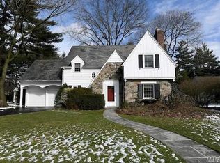 57 Brompton Rd, Garden City, NY 11530