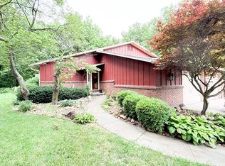 4002 Coachman Rd, Manhattan, KS 66502