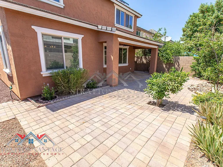 7311 N 90th Ave — Photo 49