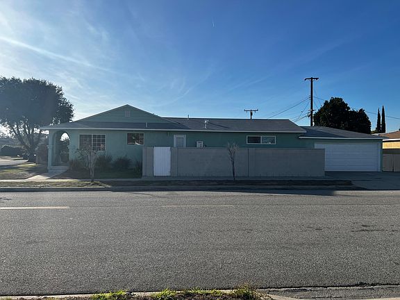 4th image of 12849 Muroc St