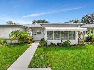 1165 S Drive Cir APT B, Delray Beach, FL 33445