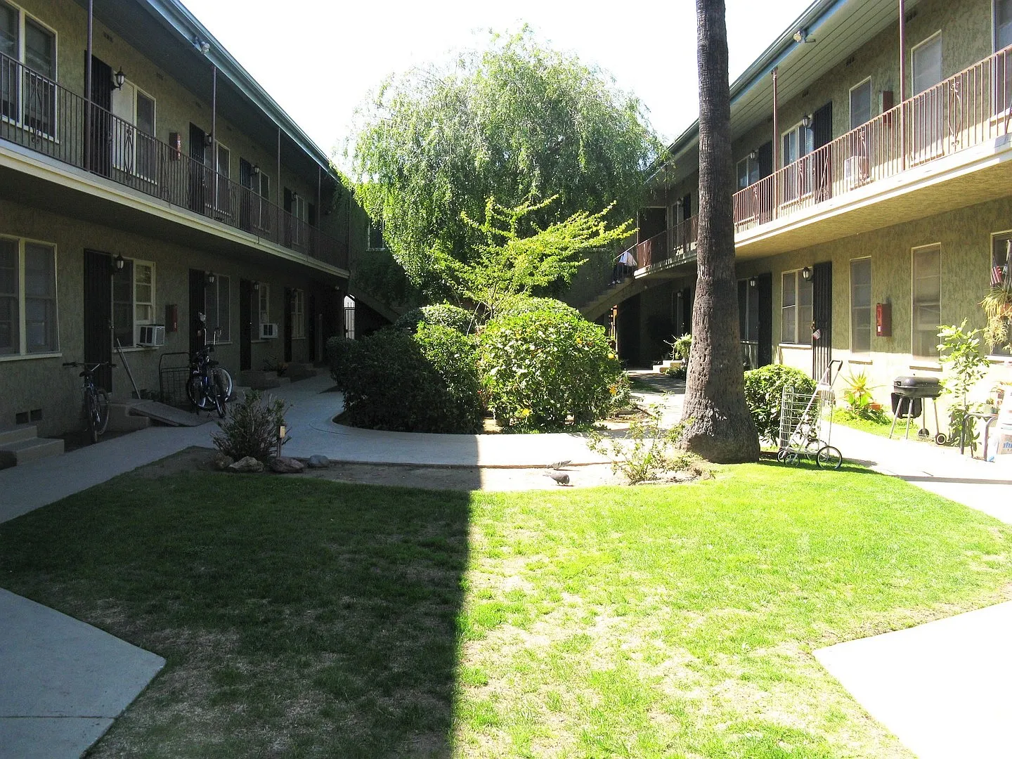 Elm Gate Apartments — Photo 3