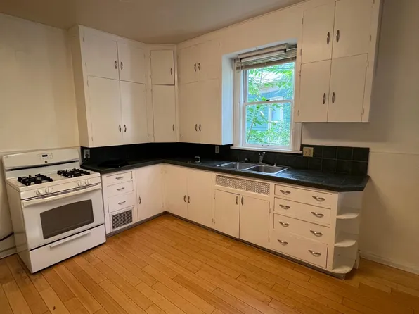 304 E Monument St APT 1, Colorado Springs, CO 80903