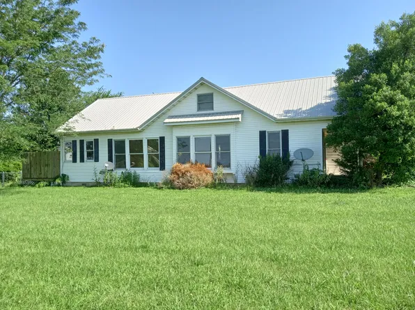 1203 S Locust Street, Buffalo, MO 65622