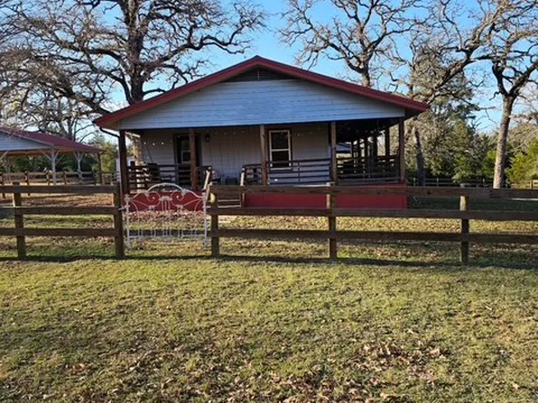 7403 Fm 1624, Lexington, TX 78947