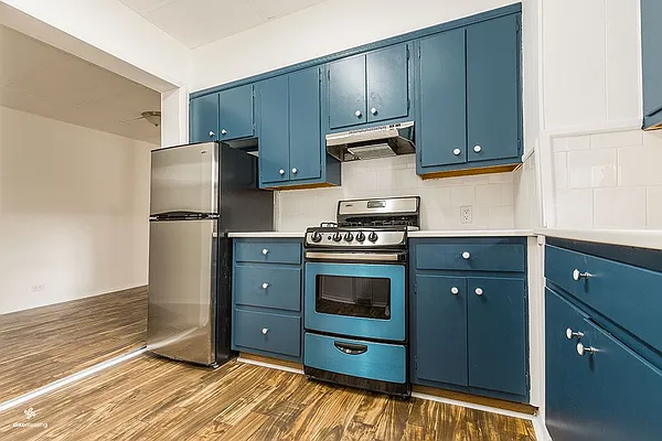 Rented by Dixon Advisory USA Inc. | media 19