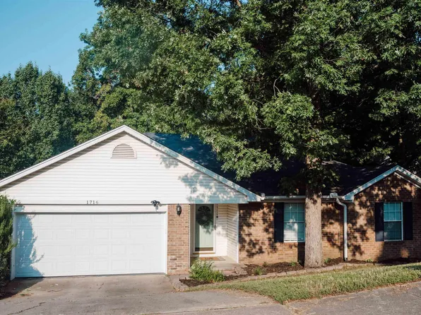 1716 Point West Dr, Little Rock, AR 72211