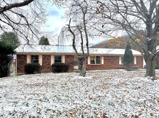 619 Robin St, Bluefield, VA 24605