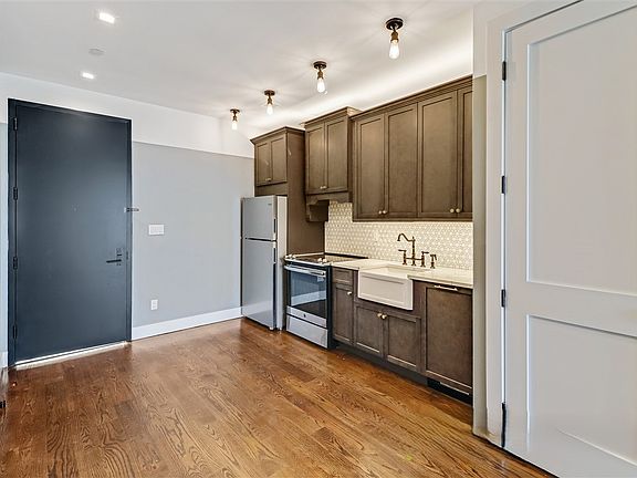 3rd image of 187 Kent Ave #710