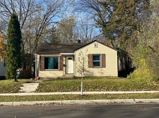 512 13th St SW, Willmar, MN 56201