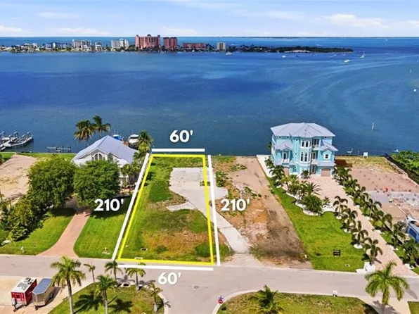 926 San Carlos DR, FORT MYERS BEACH, FL 33931