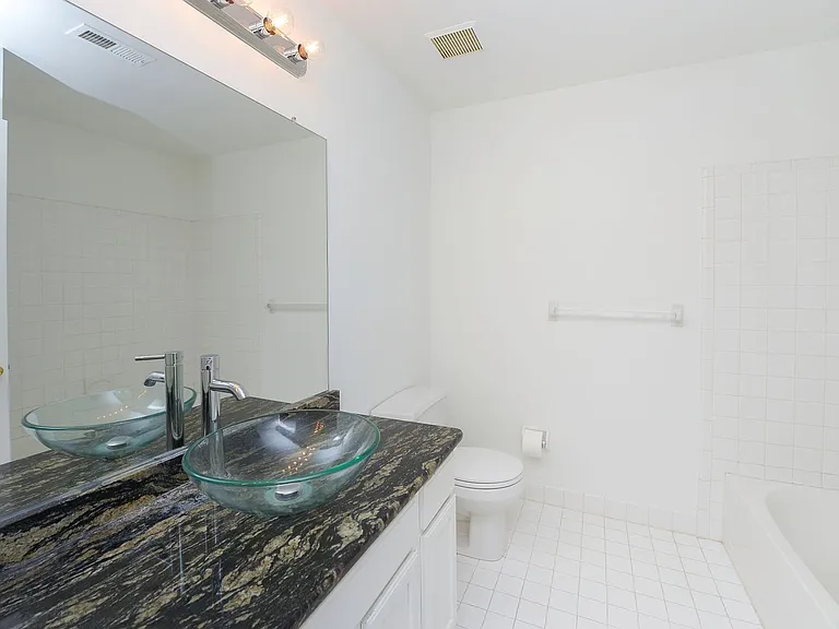 200 Rolling Hill Dr — Photo 27