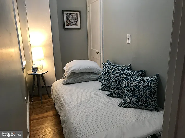 731 13th St NE #1 — Photo 9