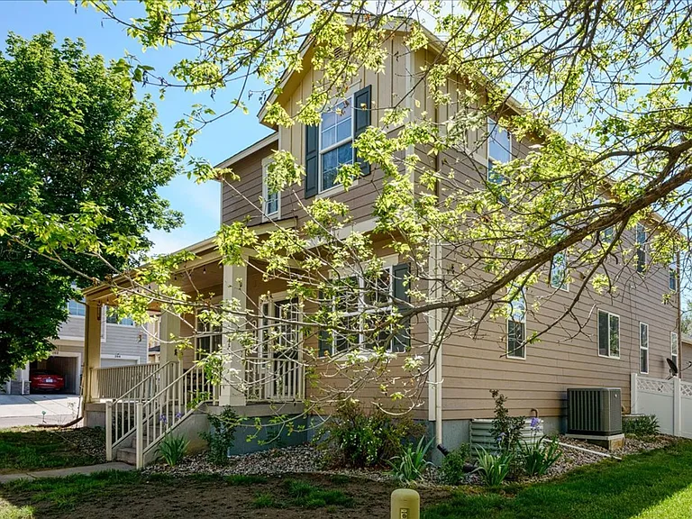 2475 Saint Paul Dr — Photo 34