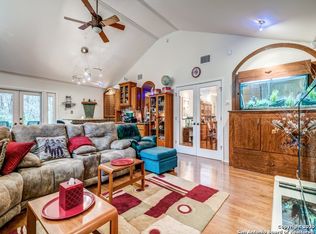 9611 Azalea Cir, Garden Ridge, TX 78266