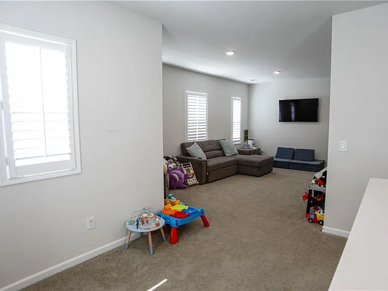 5329 Fox Hill Ln — Photo 29