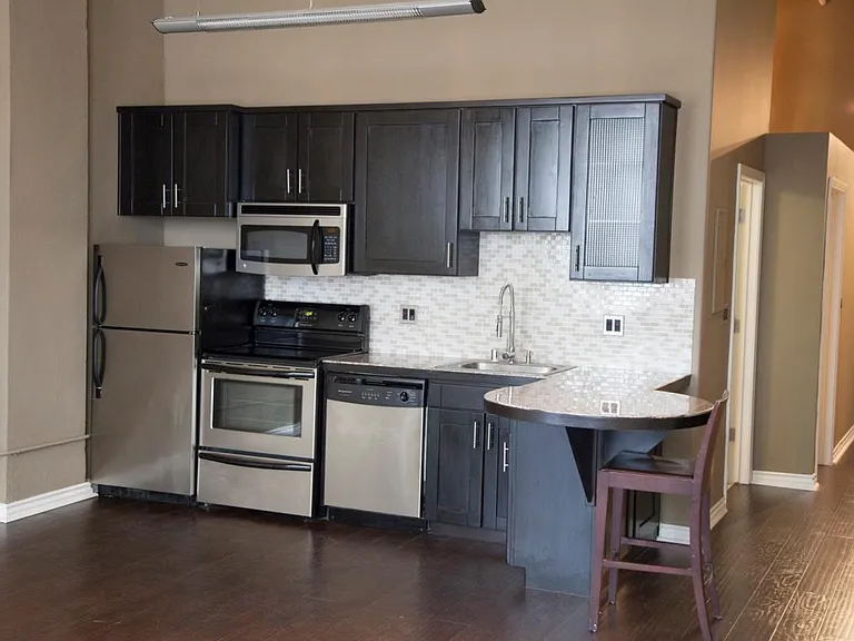 316 W 5th St #219 — Photo 2