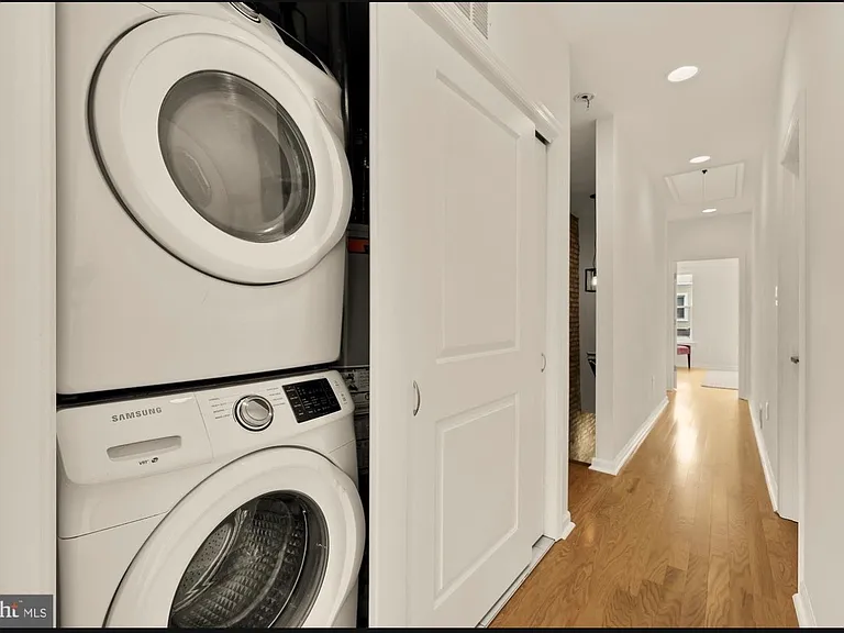 760 Gresham Pl NW — Photo 23
