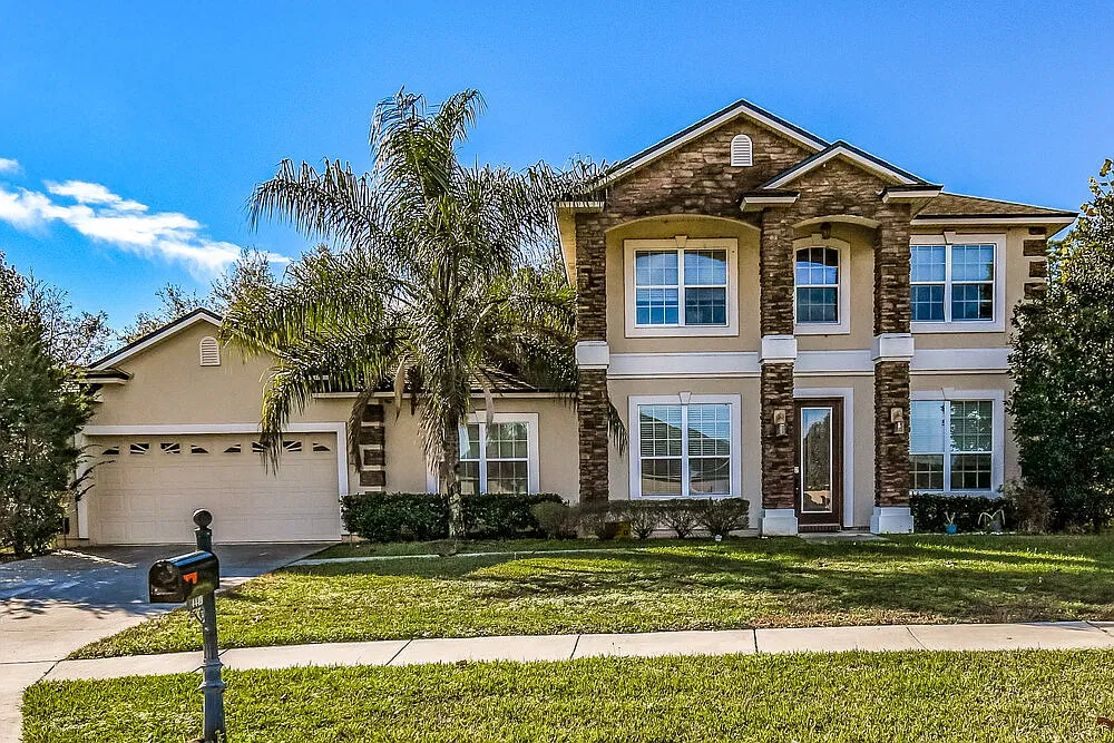 5 bed, 3.5 bath, 3172 sqft, $3,285 — Photo 1