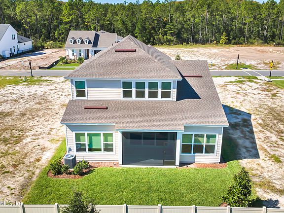 3rd image of 566 CAIDEN Drive