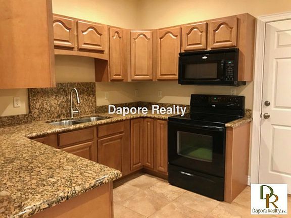 4th image of 3821 Skyway Dr #0