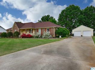 112 Hazelcrest Rd, Hazel Green, AL 35750