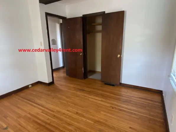 740 Hope Ave, Waterloo, IA 50703