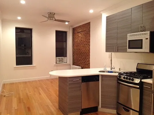 Rented by Compass | media 9