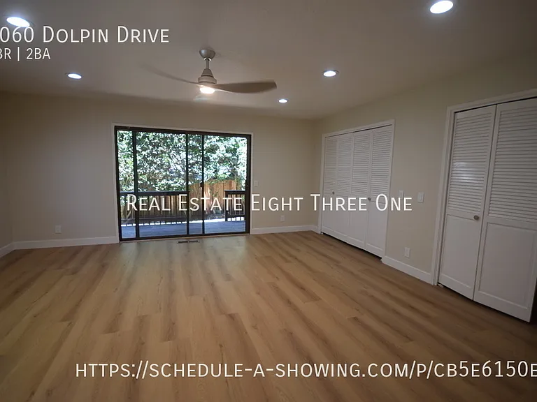 2060 Dolphin Dr — Photo 8