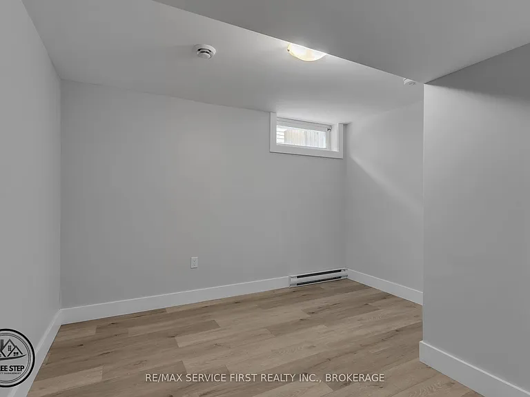 9 Rockford Pl — Photo 12