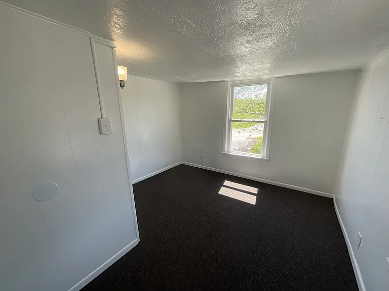 516 E Boundary Ave — Photo 9