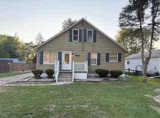 2975 Johns Dr, Saginaw, MI 48603