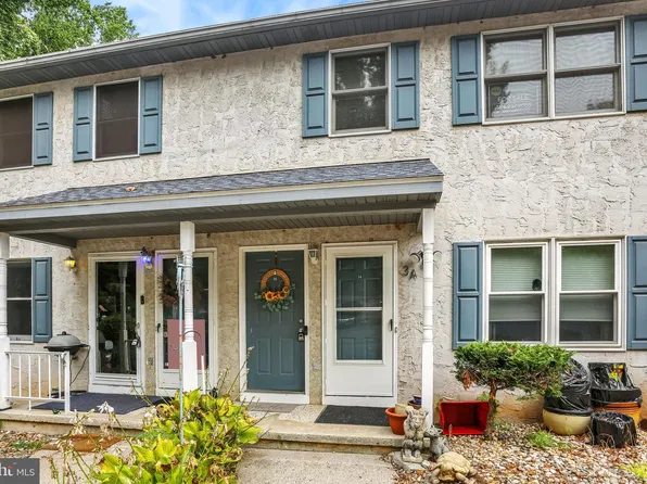 10 Maplewood Ave APT 3B, Mohnton, PA 19540