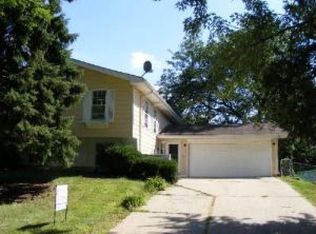 525 W Briarcliff Rd, Bolingbrook, IL 60440